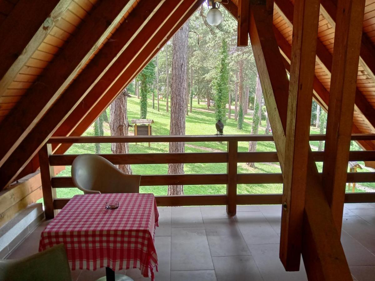 Prenociste/Restoran Lovac Hotel บีฮัช ภายนอก รูปภาพ