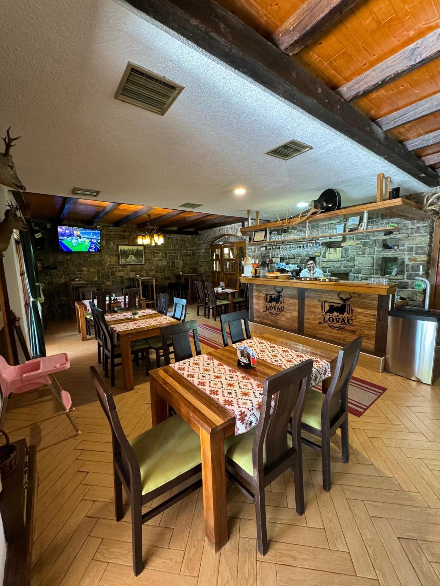 Prenociste/Restoran Lovac Hotel บีฮัช ภายนอก รูปภาพ